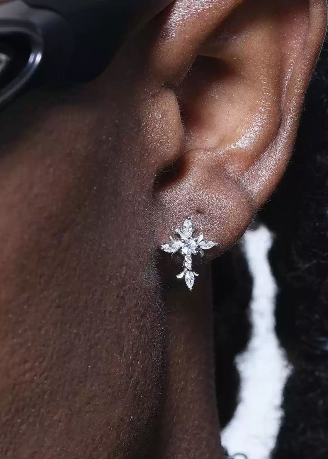 Laurel Cross Stud Earrings