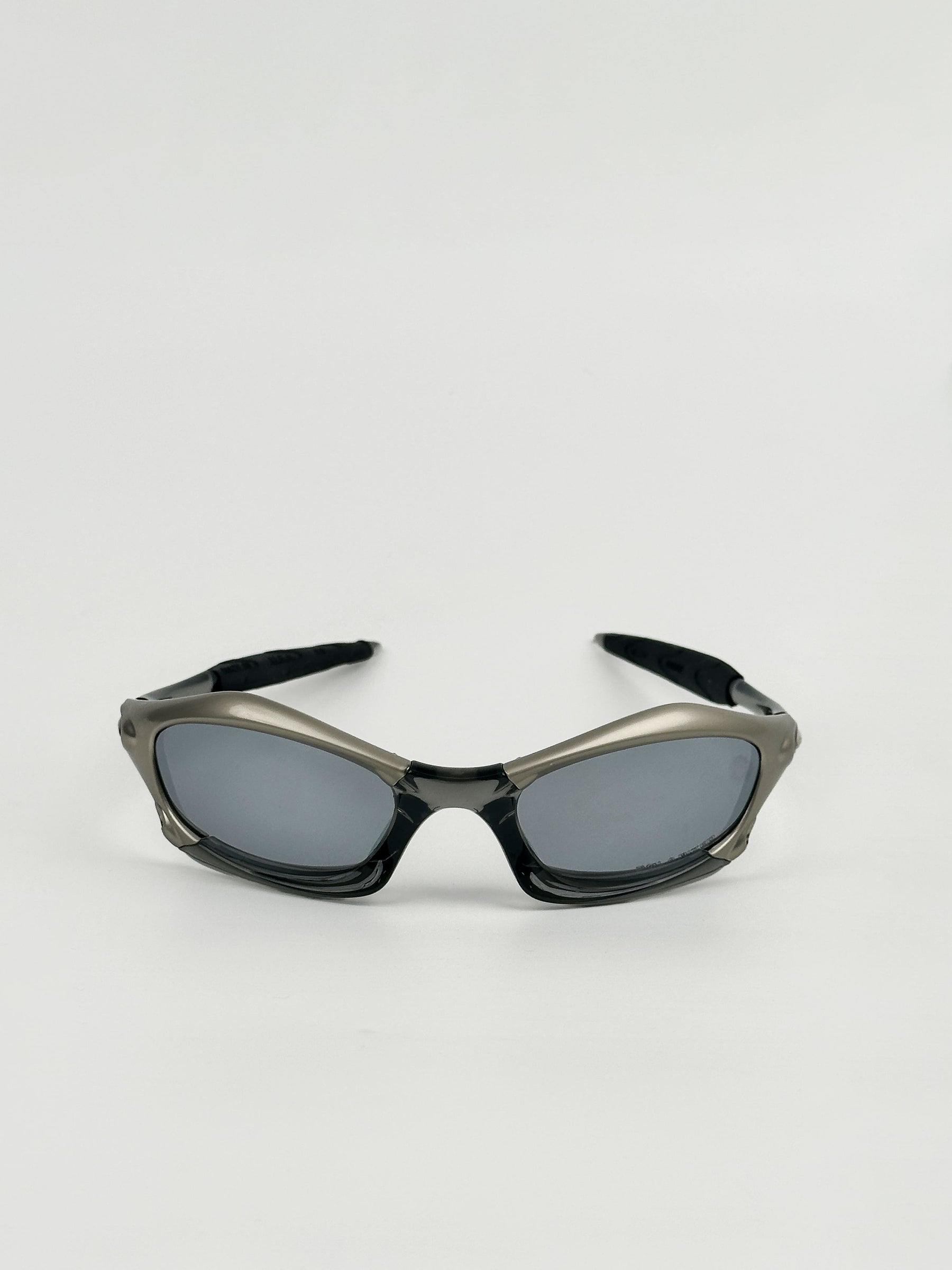 ARCHIVE - 01 SILVER EDITION