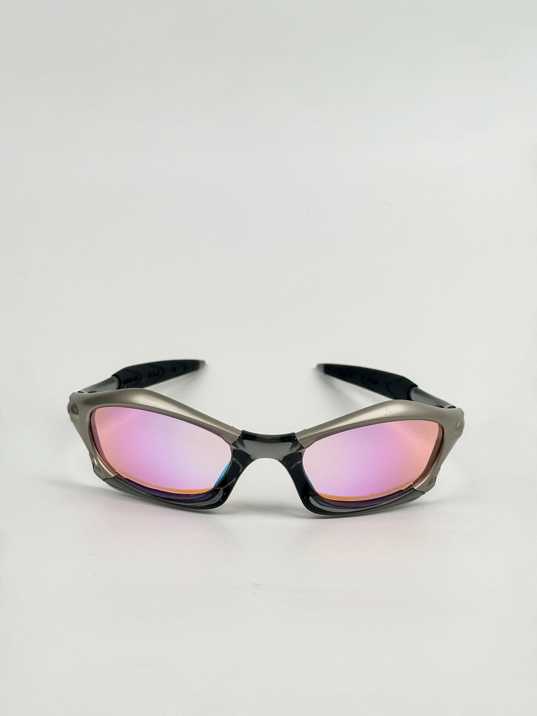 ARCHIVE - 01 SILVER EDITION