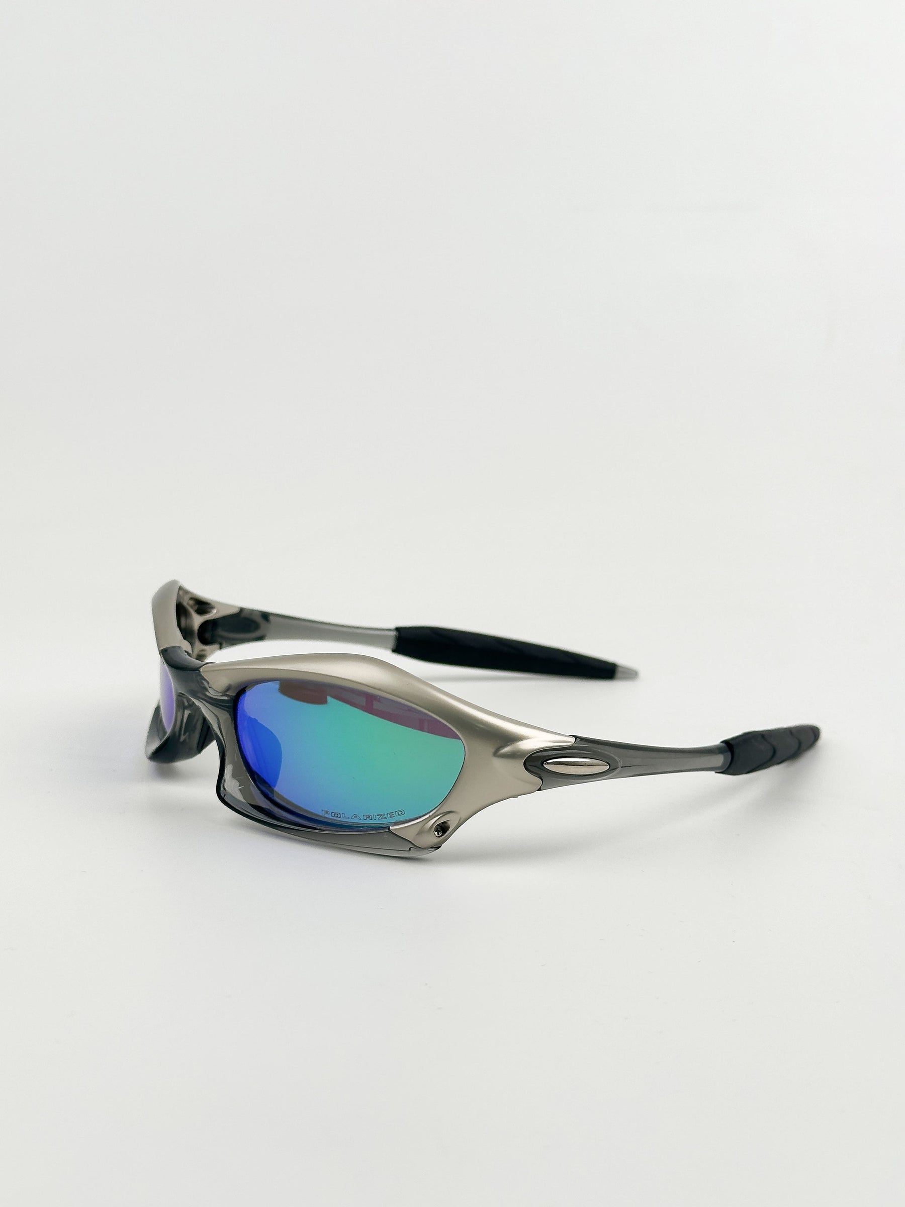 ARCHIVE - 01 SILVER EDITION