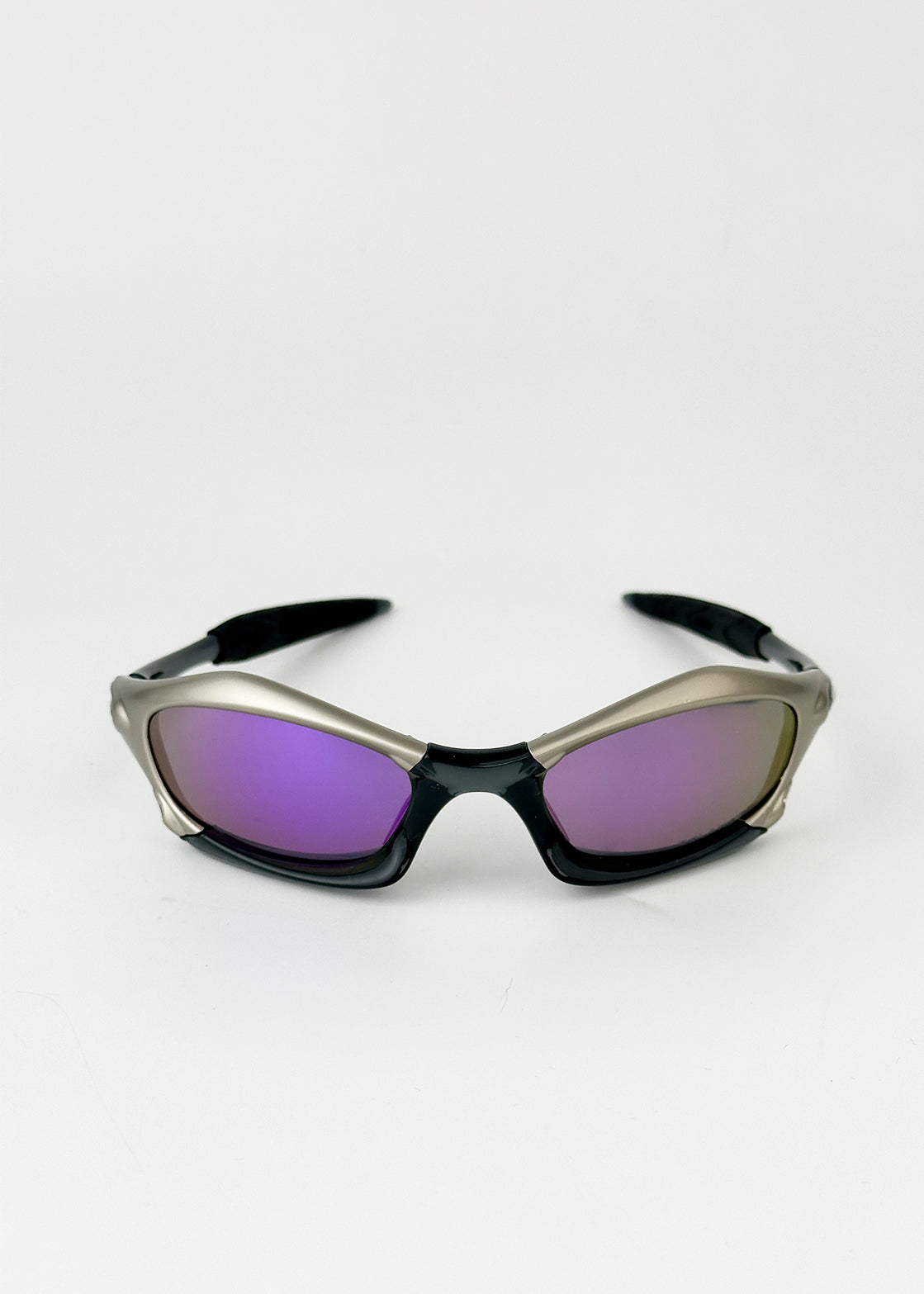 ARCHIVE - 01 SILVER EDITION