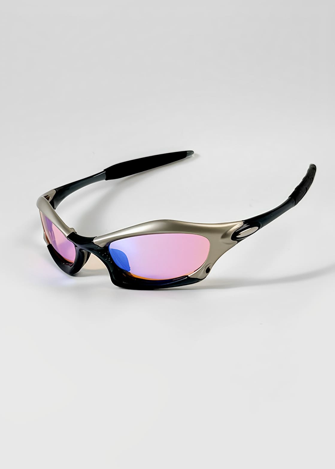 ARCHIVE - 01 SILVER EDITION